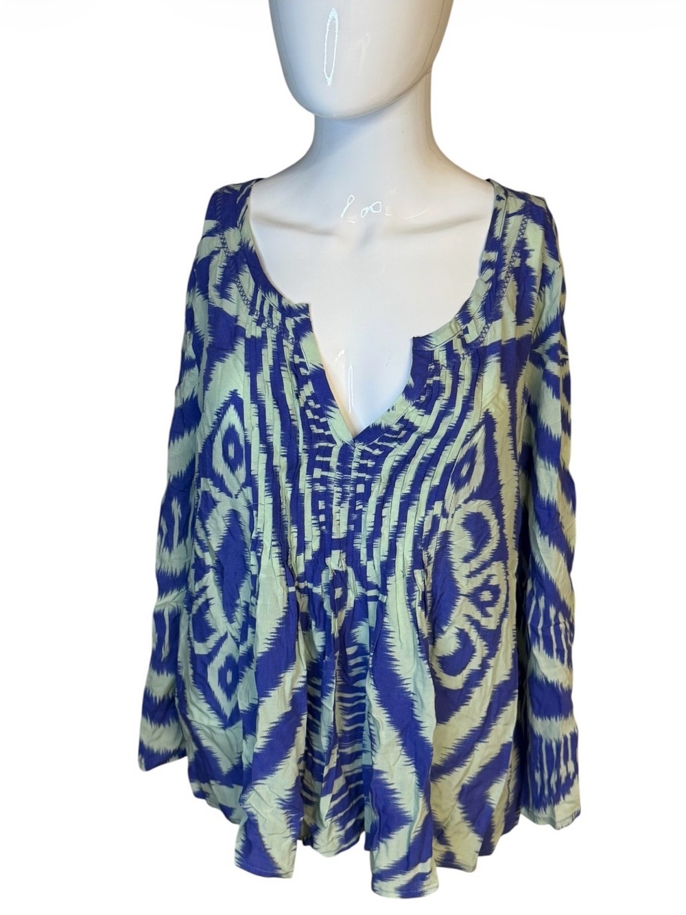 Vanessa Virginia Anthropologie Women’s M Blue Green Ikat Boho Pintuck Tunic Top